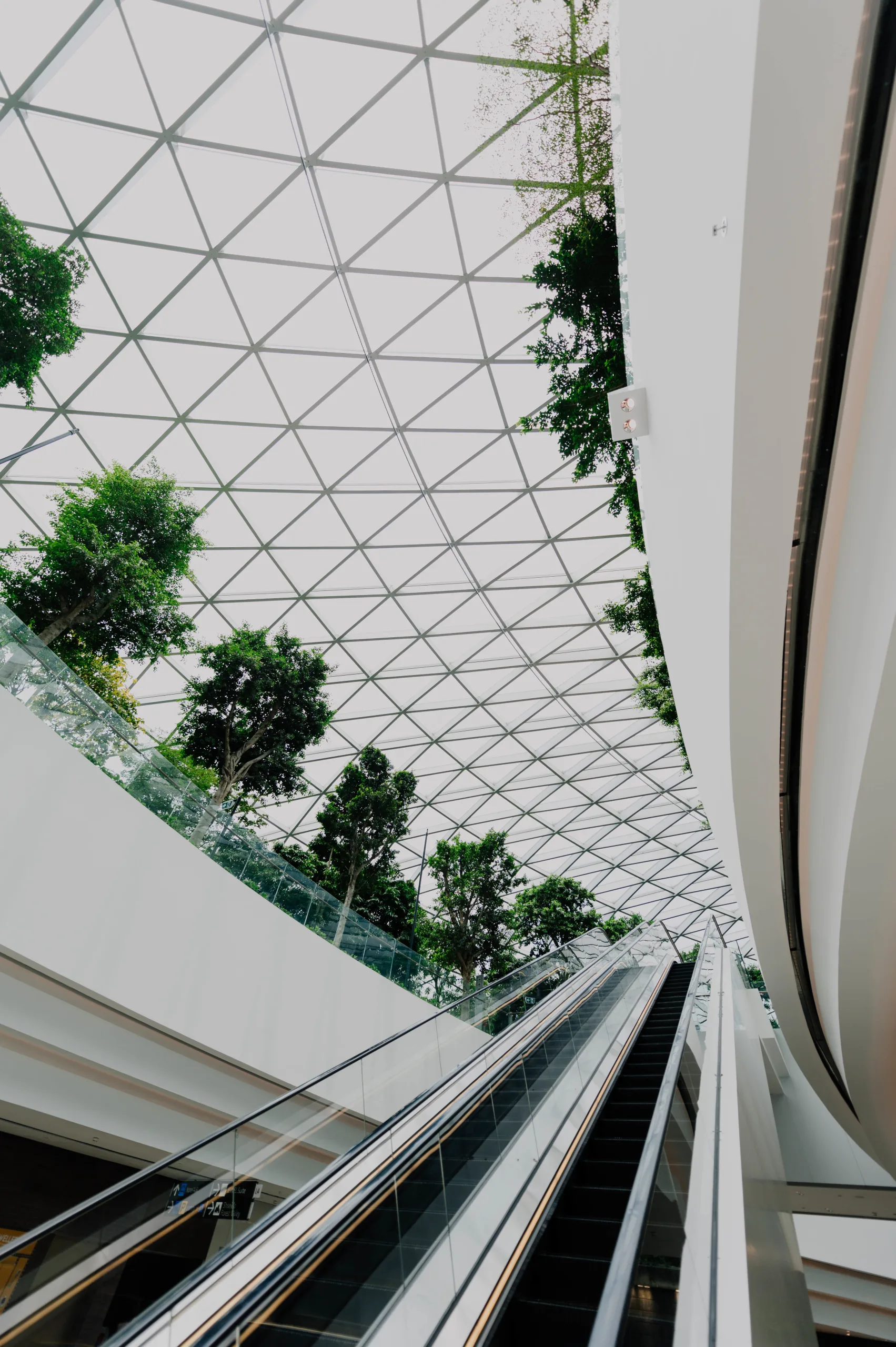 Dubai International Airport Interior Design: Terminal 3 Design ...