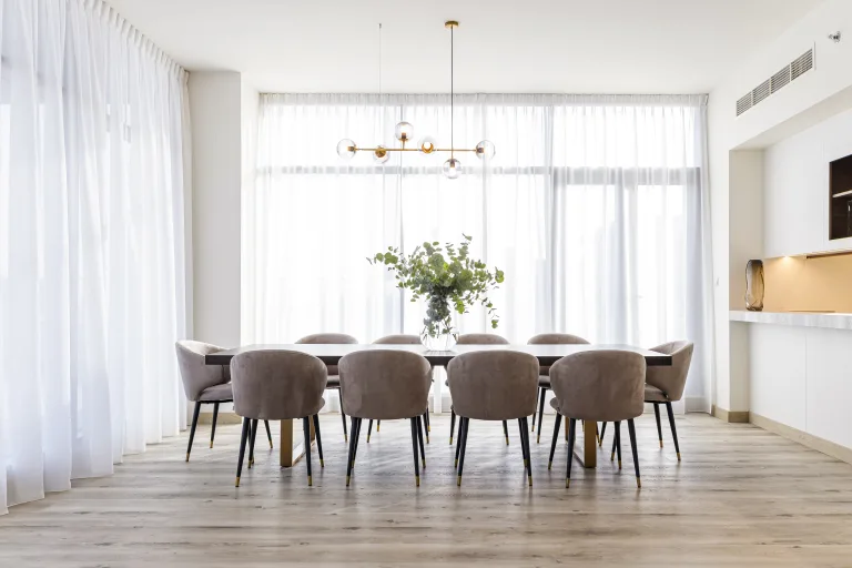 Bulgari Residence 1 — Dining room