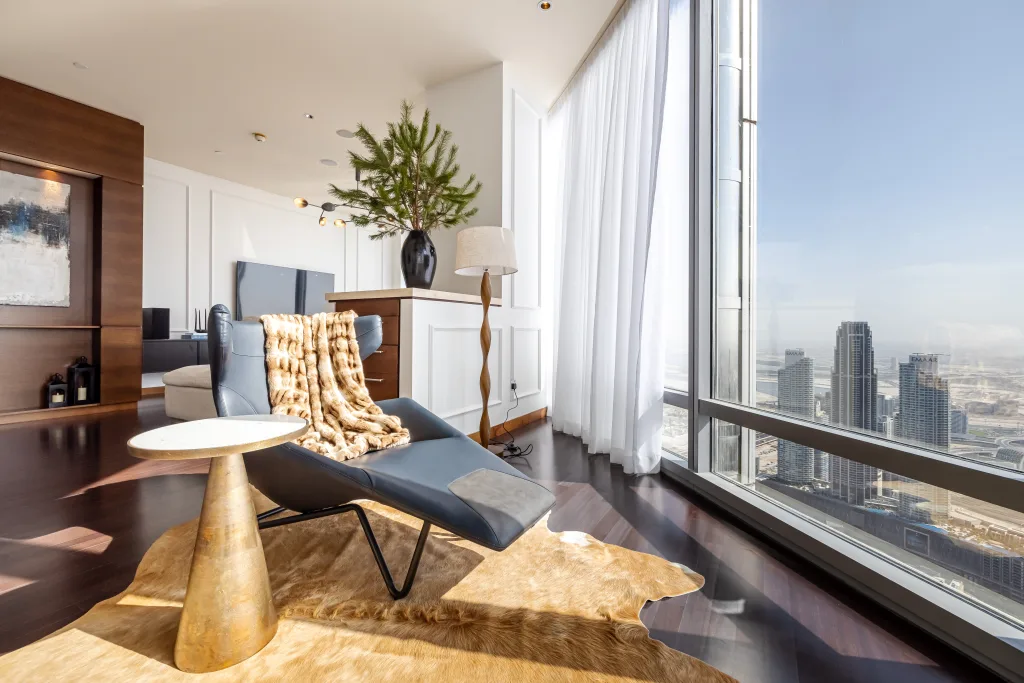 Burj Khalifa Residence — Skyline lounge