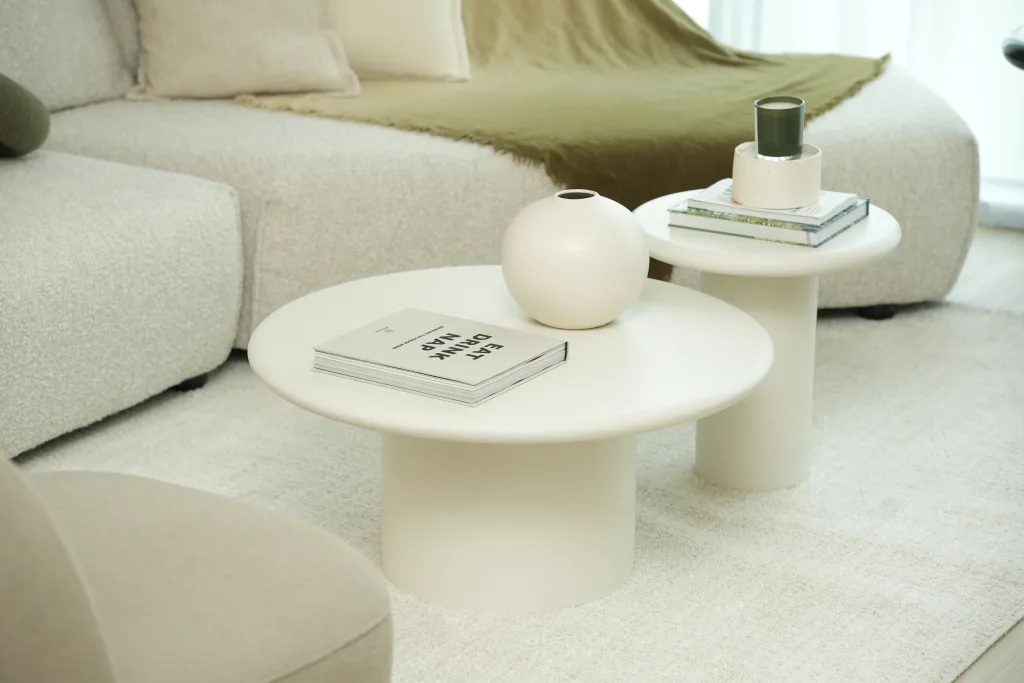 Canal Front 902 — Table detail
