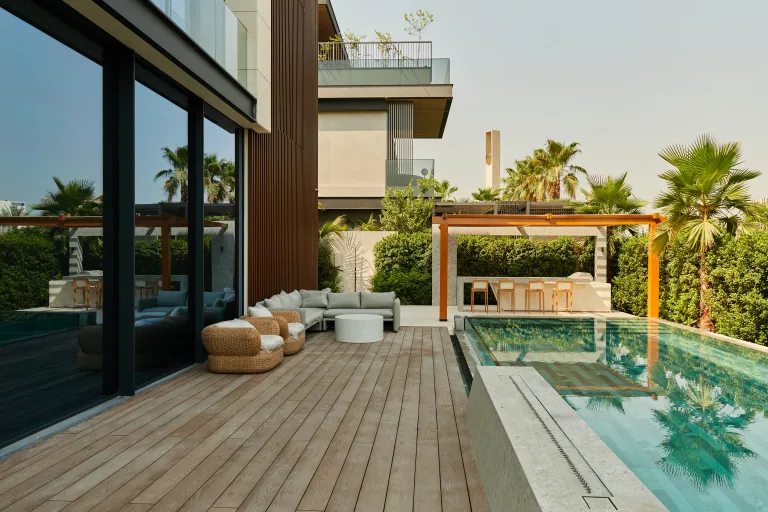 Dubai Hills Fairway 22 — Outdoor living