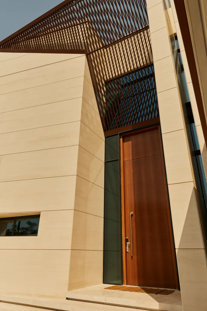 Dubai Hills Fairway 22 — Entrance detail